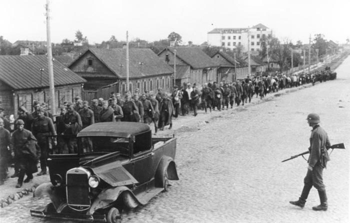 Колонна советских военнопленных, Минск 1941